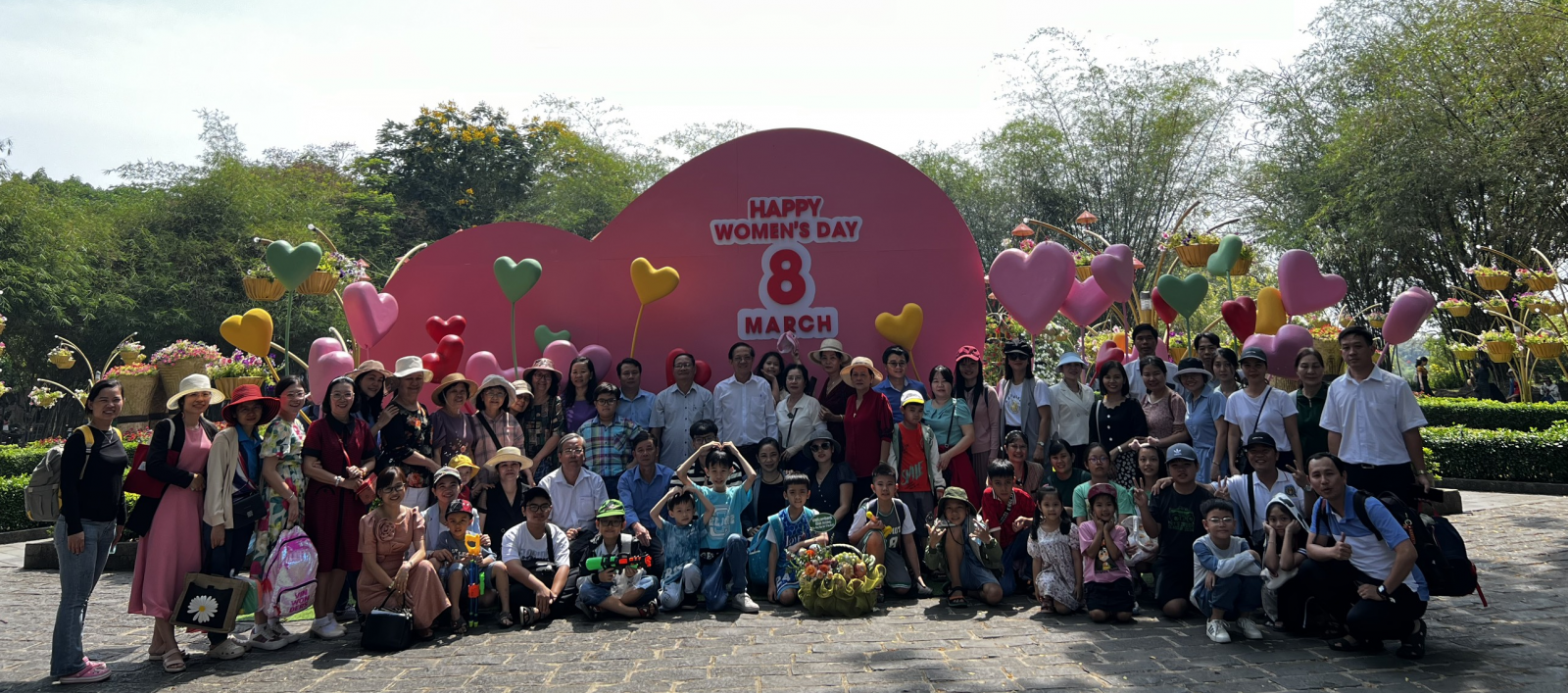 Buổi sinh hoạt truyền thống ngày Quốc tế Phụ nữ 8/3 tại KDL Suối Mơ, tỉnh Đồng Nai